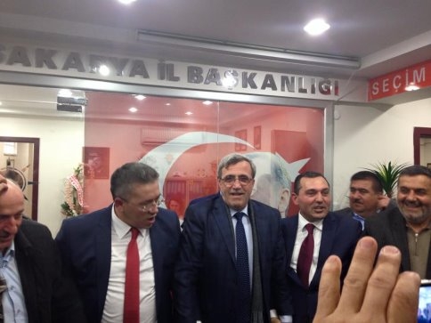 Akyazılı Avukat Ali Ateş, Milletvekilliği Aday Adaylığı Başvurusunu Yaptı