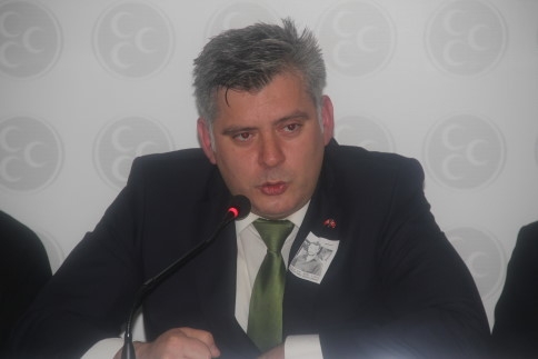 Akyazı MHP de Rozet Takma Töreni