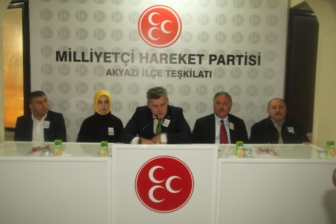 Akyazı MHP de Rozet Takma Töreni