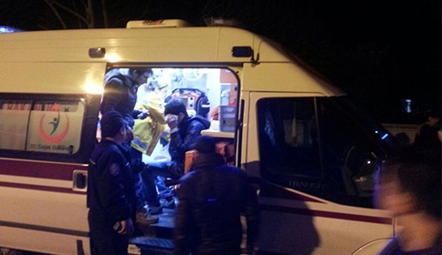 Trafik Kazası : 3 Yaralı