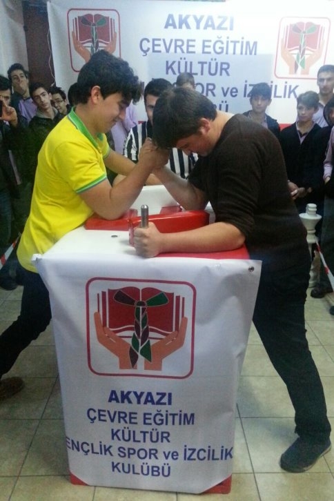 Liseler Arası Bilek Güreşi Turnuvası Başladı