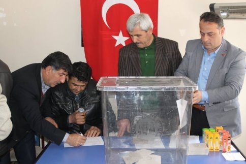 Bekir Durmuş Tek Listeyle Başkan Seçildi