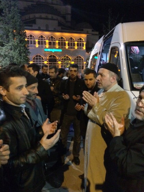 Abdullah Mert Umrecilerden Adaylığı İçin Dua İstedi