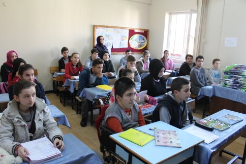 TEOG Sınavına Girecek Olan Öğrencilere Test Kitapçıkları Dağıtıldı