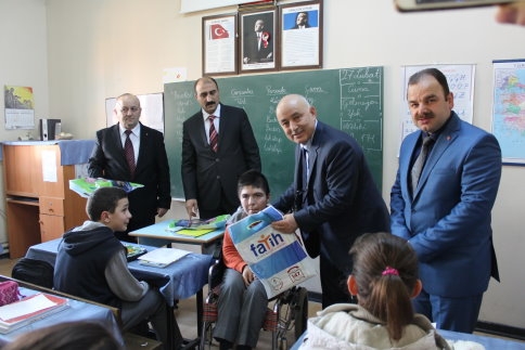 TEOG Sınavına Girecek Olan Öğrencilere Test Kitapçıkları Dağıtıldı