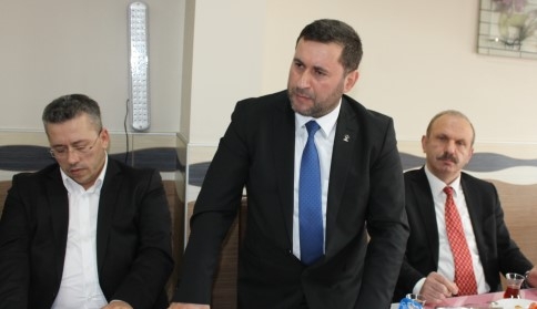 Akyazı’dan İllaki Bir Vekil Olsun 