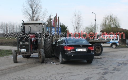 Saski Arıtma Tesisleri Önünde Trafik Kazası 2 Yaralı!