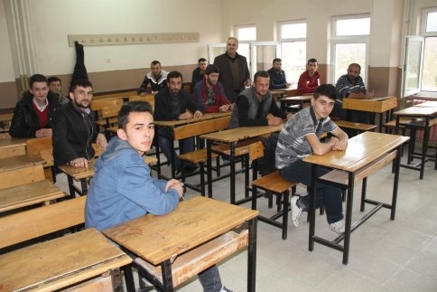 Akyazı Belediyesi Gaz Altı Kaynak Kursu İlk Mezunlarını Verdi.