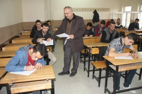 Akyazı Belediyesi Gaz Altı Kaynak Kursu İlk Mezunlarını Verdi.