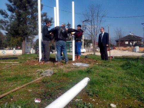 PARK ve BAHÇELERE YENİ OYUN GRUPLARI, MEZARLIKLARDA BAHAR PEYZAJ ÇALIŞMASI