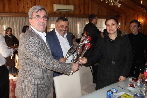 Başkan Akcan 08 Mart Dünya Kadınlar Gününü Kutladı