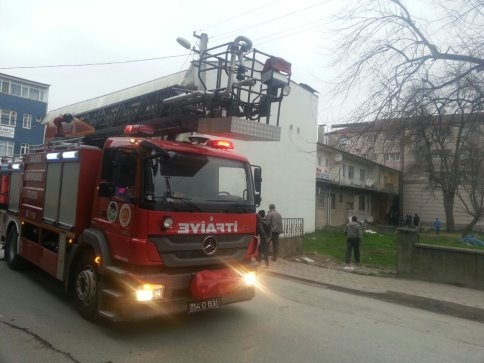 Sigara İzmariti Koca Dershaneyi Küle Çevirecekti