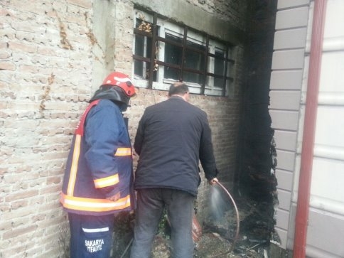 Sigara İzmariti Koca Dershaneyi Küle Çevirecekti