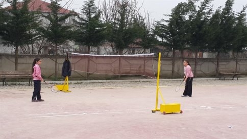 Başkan Akcan Cumhuriyet Ortaokulu'nu Ziyaret Etti