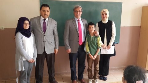 Başkan Akcan Cumhuriyet Ortaokulu'nu Ziyaret Etti