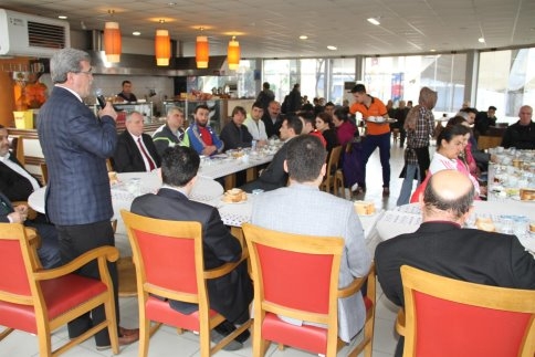 Akyazı Belediyesi Spor Sanat Sosyal Kültür Bilim Şenlikleri İçin Protokol İmza Töreni Atıldı