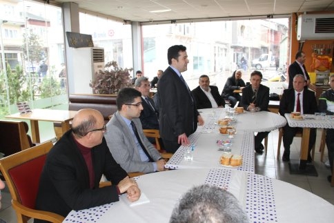 Akyazı Belediyesi Spor Sanat Sosyal Kültür Bilim Şenlikleri İçin Protokol İmza Töreni Atıldı