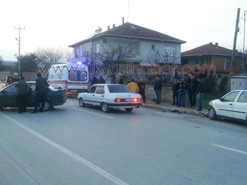 Batakköy Yolunda Kaza  3 Yaralı