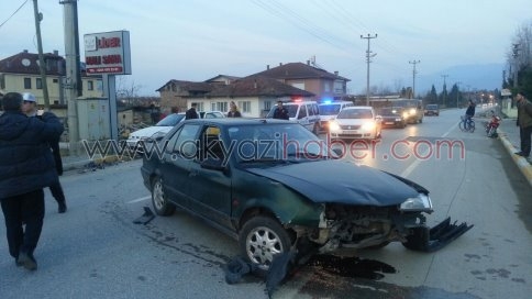 Batakköy Yolunda Kaza  3 Yaralı