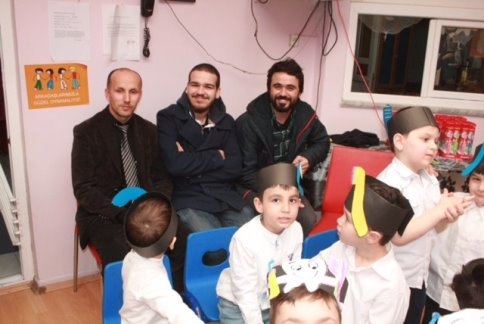 Minki Öğrencilere Önce Seminer, Sonrada Hediyeler Verildi