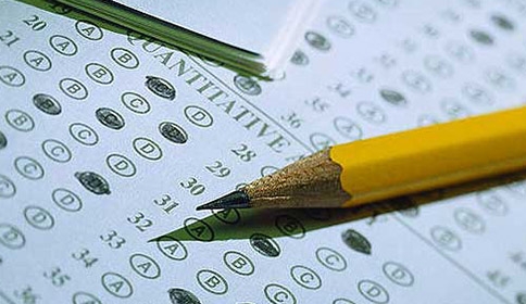 BAŞKAN AKCAN’DAN ÖĞRENCİLERE SINAV SÜPRİZİ