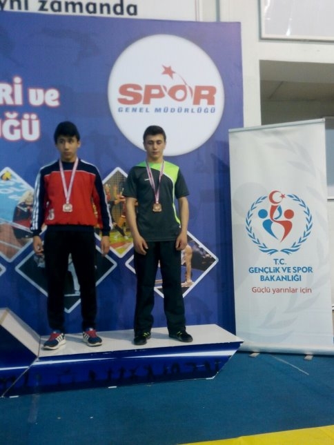 Akyazılı Güreşçilerin Başarısı