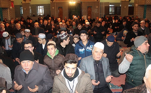 SABAH NAMAZINDA ÇANAKKALE ŞEHİTLERİ İÇİN DUALAR EDİLDİ