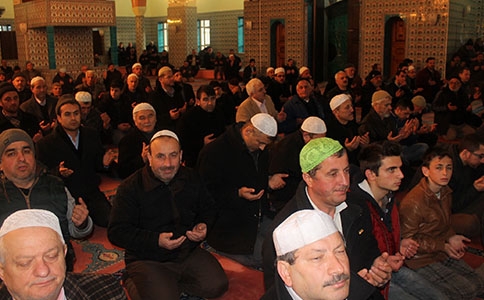 SABAH NAMAZINDA ÇANAKKALE ŞEHİTLERİ İÇİN DUALAR EDİLDİ