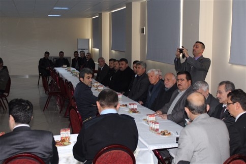 Akyazı İlçe Kaymakamı Kamuran Mustafa Bı Muhtarlarımızla İstişare Toplantısı Düzenledi. 