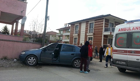 Paris İlkokulu Önünde Kaza 1 Çocuk Yaralandı 