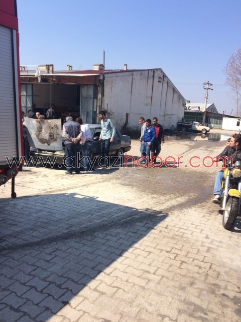 Hareket halindeki otomobil alev Aldı