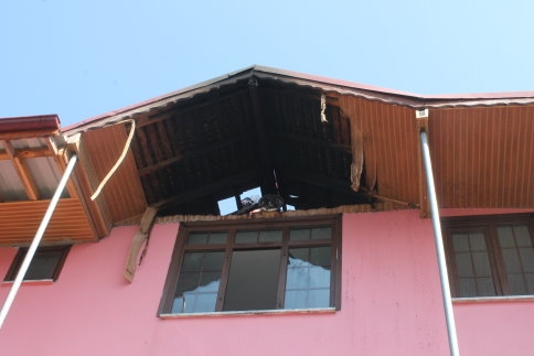 Karaçalılık'ta Çatı Yangını