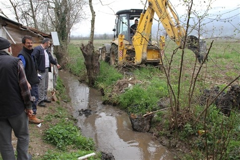 Fen İşleri Müdürlüğü Ekipleri Dört Koldan