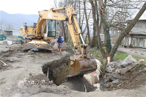 Fen İşleri Müdürlüğü Ekipleri Dört Koldan