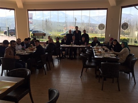 Başkan Akcan Ak Parti Gençliği İle Buluştu