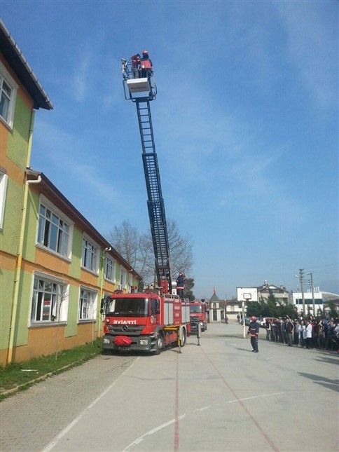 Yangın Tatbikatı Vatandaşı Heyecanlandırdı