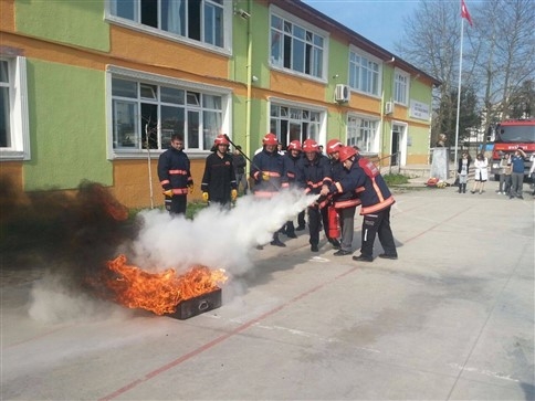 Yangın Tatbikatı Vatandaşı Heyecanlandırdı