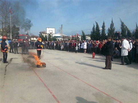 Yangın Tatbikatı Vatandaşı Heyecanlandırdı