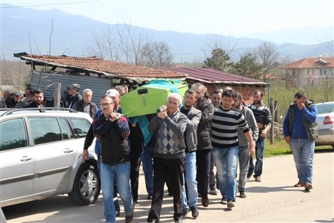 Hayata döndürülen Yaşlı Teyze 1 Gün Yaşayabildi. 
