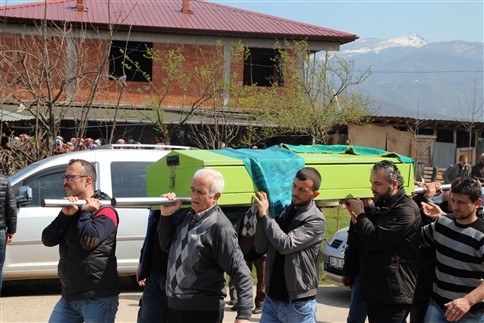 Hayata döndürülen Yaşlı Teyze 1 Gün Yaşayabildi. 