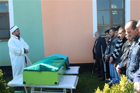 Hayata döndürülen Yaşlı Teyze 1 Gün Yaşayabildi. 