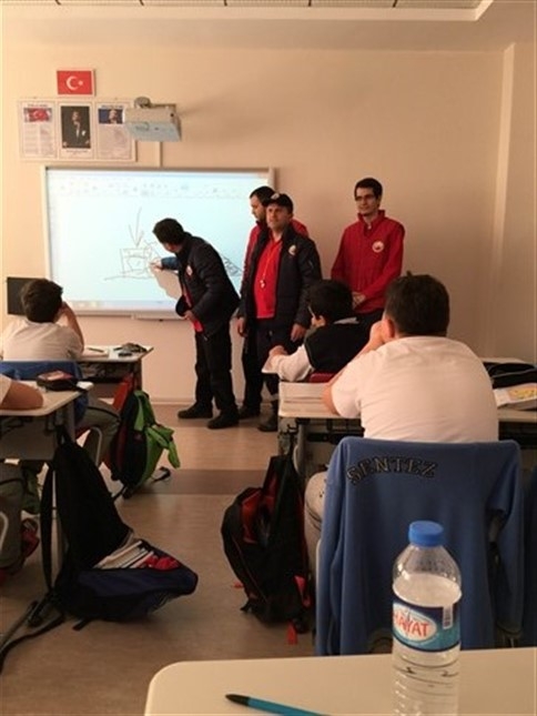 Akyazı’nın İlk Arama Kurtarma Derneği Eğitimlere Devam Ediyor 