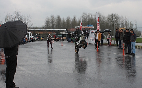 Türkiye Süpermoto Şampiyonası Akyazı Kenan Sofuoğlu Pistinde başladı