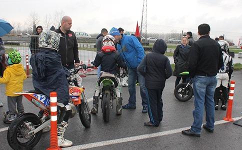 Türkiye Süpermoto Şampiyonası Akyazı Kenan Sofuoğlu Pistinde başladı