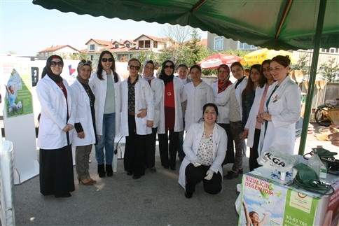 Kanser Haftası Nedeniyle Akyazı’da Etkinlik Yapıldı