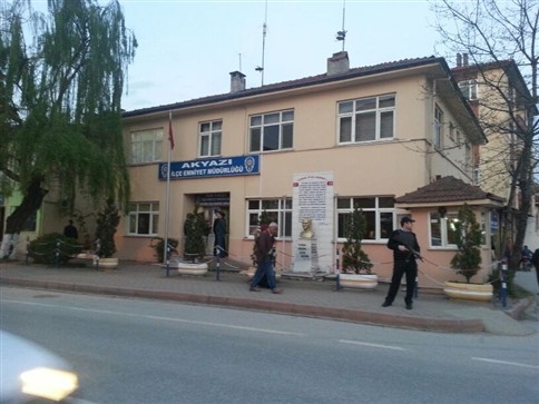 Akyazı'da Olağanüstü Güvenlik Önlemleri 