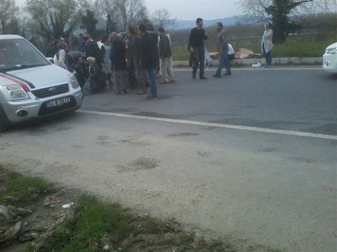 Hafif Ticari Araç Takla Attı 5 Yaralı
