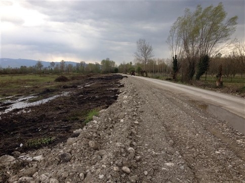 Eskibedil Vakıf Yolu Arasına Yol Genişletme Ve Büz Çalışmaları Sürüyor.