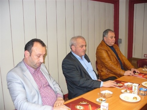 Odalardan Tek Ses Yükseldi