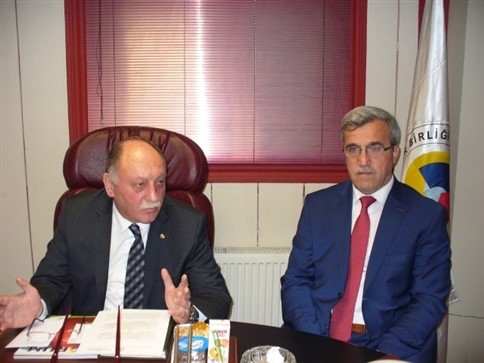 Odalardan Tek Ses Yükseldi